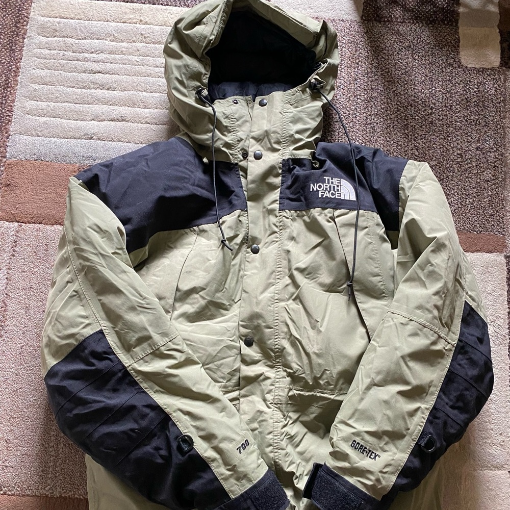 The North Face mountain guide 3D 700 Goretex jacket. Pre-owned.